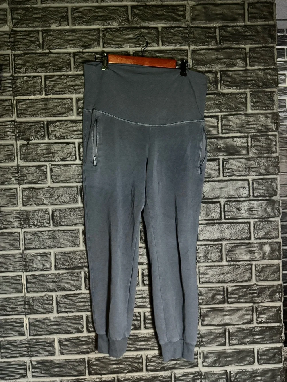 Old Navy Maternity Set: Zip-Up Pullover Sweatshirt and matching sweatpants